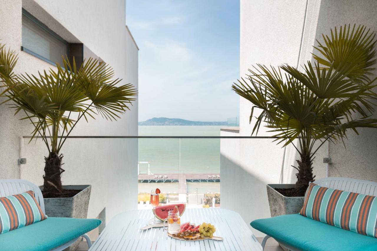 Sunset Resort - Lakeside Boutique Apartments Fonyod Bagian luar foto