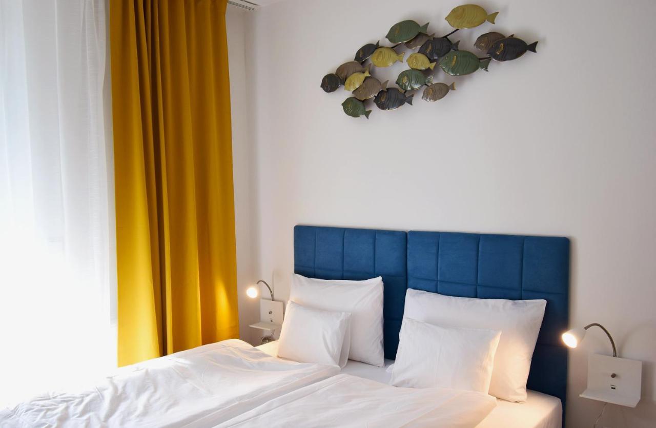 Sunset Resort - Lakeside Boutique Apartments Fonyod Bagian luar foto