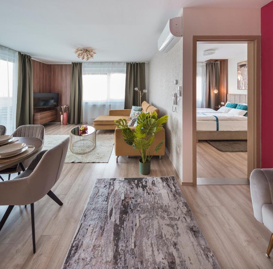 Sunset Resort - Lakeside Boutique Apartments Fonyod Bagian luar foto